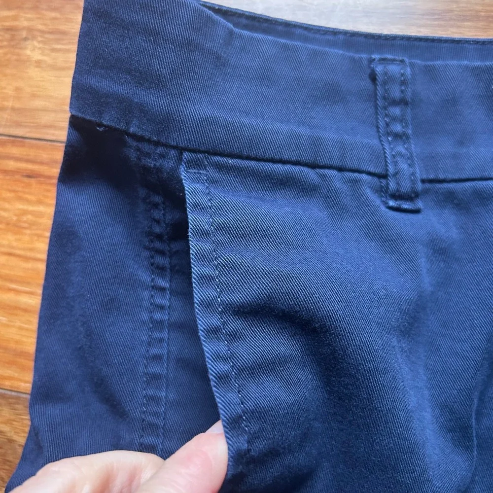 J Crew Chino Shorts Navy Blue‎ Womens Size 4 Flat Front Casual Everyday - Picture 3 of 7